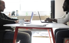 华为荣耀9买4G还是6G？2024年购机指南，性能、网络与实用性的深度解析