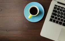 华强北耳机五代与六代真实测评，音质、设计与功能的全面对比