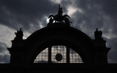 告别桌面杂乱！2024年电脑支架手机一体测评冠军推荐，一架搞定高效办公与娱乐