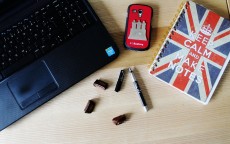 不同价格手机降温器测评