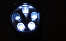 华为P8的宽度，握持舒适与视觉平衡的匠心之选