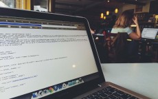 60Hz与120Hz显示器大对决，刷新率提升到底值不值得升级？