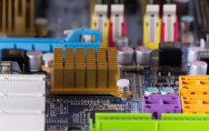 华为自主闪存，从卡脖子到自主芯的跨越之路