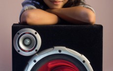 闪魔蓝牙耳机E07入耳式无线测评，音乐随行，自由不羁,闪成蓝牙耳机怎么使用